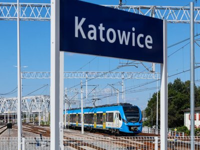 Paraliż na stacji w Katowicach. Odwołane pociągi i komunikacja zastępcza