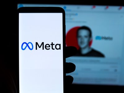 Facebook zarabia miliony na scamowych i oszukańczych reklamach w Polsce