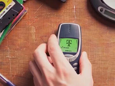 T-Mobile sypie prezentami. Bezlimity, bonus 700 zł, Fonuś i hotdogi