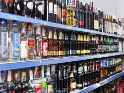 Hit zastępuje Polakom alkohol. Piwo i wódka najbardziej zagrożone