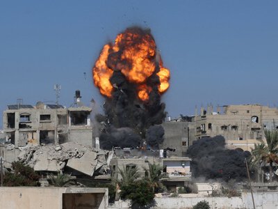 WaPo: 60 tys. bomb z USA trafi do Izraela. To nimi równano z ziemią Gazę. Trotyl dostarcza Polska?