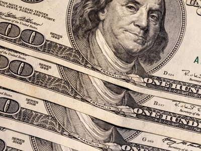 USA mają wyższe stopy procentowe niż Polska! Dolar mocno podrożał. Euro najdroższe w tym roku