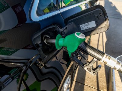 Wsiadł do auta i przejechał 2831 km bez tankowania. Zdradził patent na niskie spalanie
