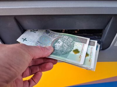 Wypłata gotówki w 2026 r. Proste zasady, ale kilka ważnych ograniczeń