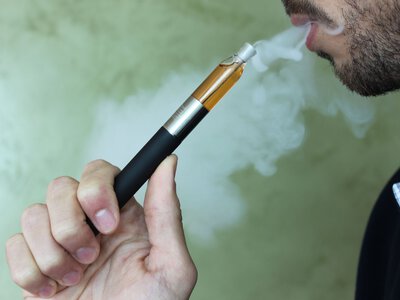 E-papierosy podrożeją? Sejm zagłosował za. Oto podwyżki