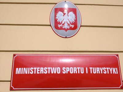 Afera wokół raportu z AI i Marki Polskiej zatacza coraz szersze kręgi. Służby weszły do resortu sportu