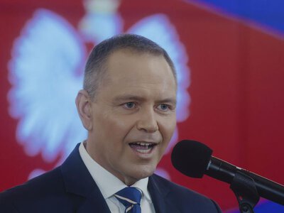 Paliwo tańsze o 2 złote na litrze? Prezydencki PKN kontra rządowy CPN