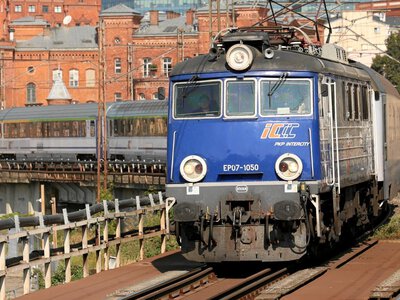Uszkodzili i ukradli infrastrukturę kolejową, opóźnili setki pociągów. Jest decyzja o areszcie