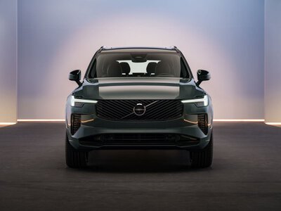 Volvo XC90 zostanie z nami jeszcze dłużej. Takiej hybrydy ze Szwecji jeszcze nie było