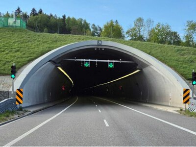 Pożar auta w tunelu na Zakopiance. Trasa w kierunku Tatr zablokowana