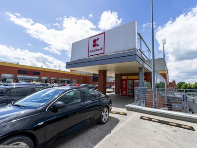 Nowy system na parkingach Kauflandu. Oto na czym polega