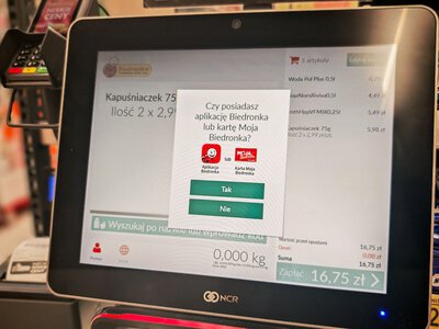 Ukryty przycisk w Biedronce może oszczędzać pieniądze. Znasz go?