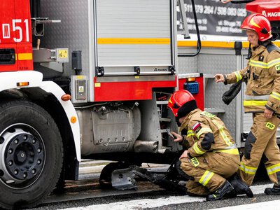 Śmiertelny wypadek w Nakle nad Notecią. 13-latek uderzył w autobus