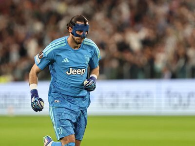 Koszmar Kamila Grabary. Juventus sięga po byłego bramkarza Barcelony