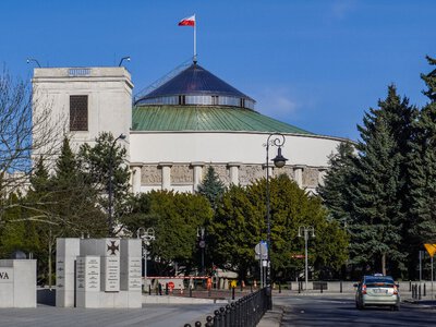 Większość w Sejmie „na żyletki”. Najnowszy sondaż potwierdza