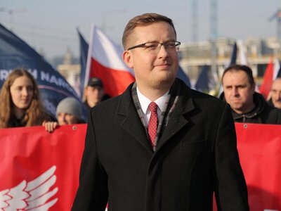Winnicki grzmi: „Żegnamy się z demokracją”. Padły mocne słowa o Trybunale Konstytucy…