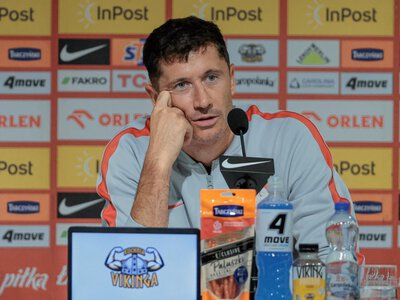 Trwa konferencja kadry. Lewandowski jest tu najważniejszy