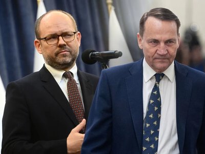 Jeśli ktoś wywala zakulisowe rozmowy. Sikorski ostro do Przydacza