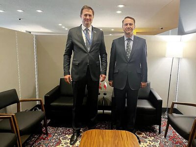 Nieoczekiwany ruch Sikorskiego. Pierwsze takie spotkanie od dekady