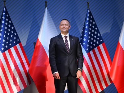 Nawrocki rozmawiał z Trumpem. Chodzi o stałą bazę USA w Polsce