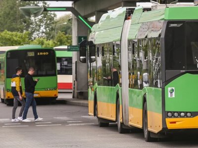 Szarpanina w autobusie, kierowca wypchnął pasażera. Reaguje MPK
