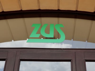 Jednodniowe umowy to codzienność dla wielu osób. ZUS pokazał skalę zjawiska