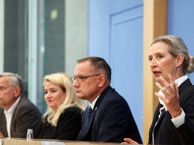 AfD chce złożyć wniosek przeciwko pomocy wojskowej i akcesji Ukrainy do UE. Nie mogą wejść tylnymi drzwiami