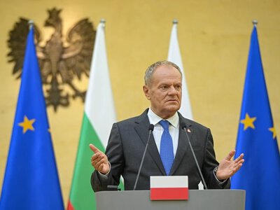 Przejścia graniczne ewakuowane, stacja w płomieniach. Wymowne słowa Tuska