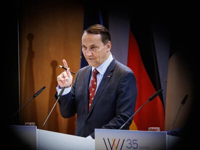 Rosja szykuje coś dużego. Sikorski o informacjach z wielu źródeł