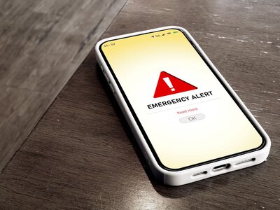Służby testują nową aplikację. Odpali nawet wyciszony telefon