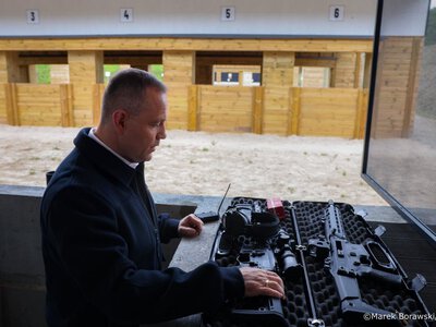 Prezydent chce dyskusji o dostępie do broni w Polsce. W UE Polska pozostaje na końcu