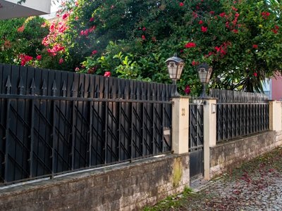 Ogrodzenia po nowemu. Resort planuje zmiany w Prawie budowlanym