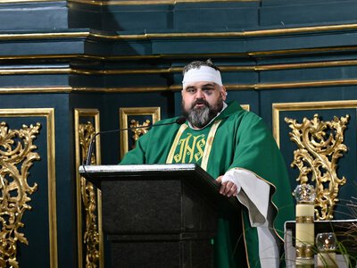 Jarosławskie Opactwo po tragedii. Ranny w ataku ksiądz wygłosił homilię