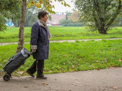 Przelew z ZUS za listopad jeszcze w październiku. Jest harmonogram wypłat