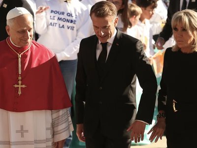 Leomania we Francji. Emmanuel Macron weźmie udział we mszy Leona XIV