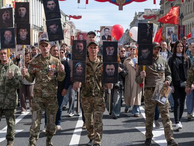 Na jeńcach ćwiczyli pierwszą pomoc. „Przykleili do nogi trotyl i odpalili”