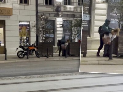 Miłosne uniesienia w samym centrum Warszawy. Nagranie niesie się po sieci