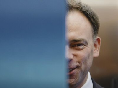 Rekordowy deficyt zatwierdzony. Budżet na 2027 rok z 282 mld zł na minusie