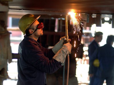 Miliardy złotych dla przemysłu. Skorzysta wiele firm w Polsce