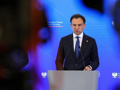 Spór o nowy podatek. W tle ceny paliw i inflacja