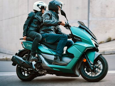 Paliwo coraz droższe. Motocykl lub skuter sposobem na tańsze dojazdy?