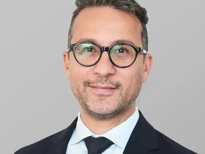 Co drugi specjalista zmienił zawód. A 71 proc. firm wciąż patrzy na dyplomy