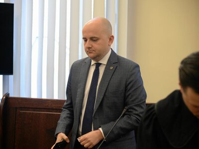 Oskarżony Matecki broni się przed sądem. Prokurator: Opowieści z mchu i paproci