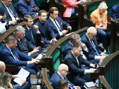 Nowa ulga dla pracujących emerytów. Konfederacja z propozycją zmiany