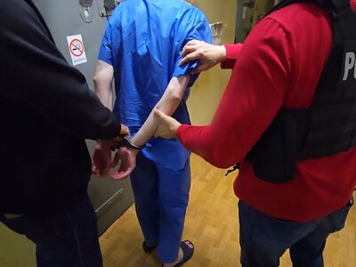 Podłożył ładunek pod firmą. Kim jest zatrzymany mężczyzna?