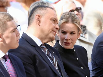 Polacy ocenili parę prezydencką w sondażu. Pierwsza dama o krok przed Nawrockim