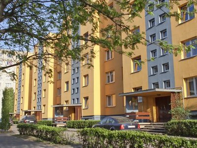 Na osiedlu walczą o parking. Ten spod trójki zawsze pod latarnią