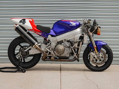 Motocykle Joeya Dunlopa i Johna McGuinnessa na sprzedaż. Honda SP-1 ze zwycięskiego TT trafi pod młotek