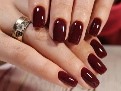 Najmodniejsze kolory na jesień. To manicure wzbudzi zazdrość koleżanek