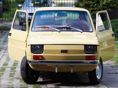 Tyle może kosztować dziś Fiat 126p. Wszystko zależy od jednego szczegółu